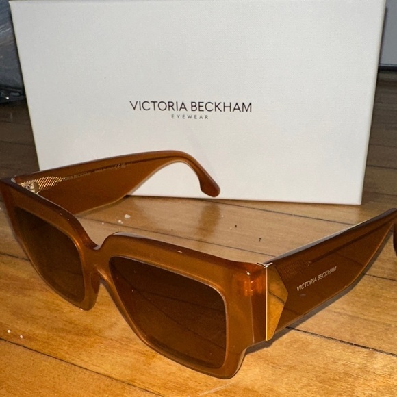 Victoria Beckham VB667S Caramel Square Sunglasses w/ Full Inclusion main image 9